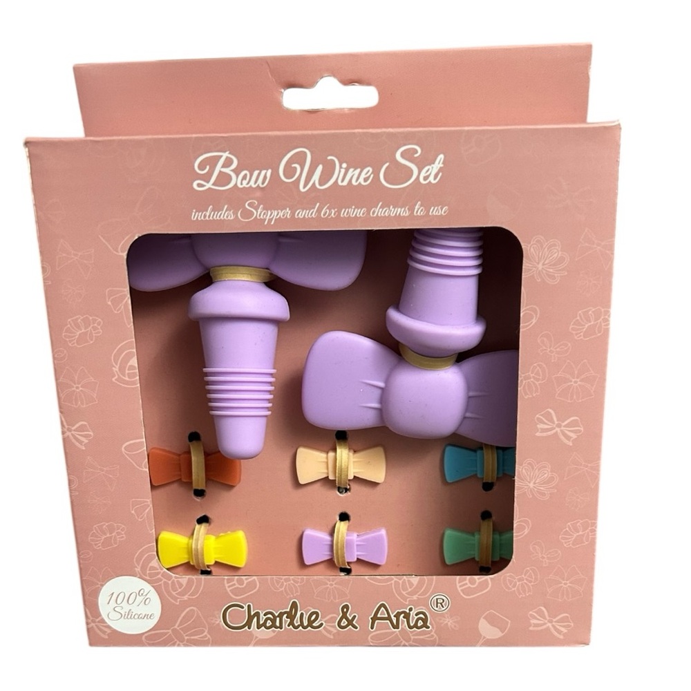 Charlie & Aria Bow Wine Stopper & Charm Set | 100% Silicone | New